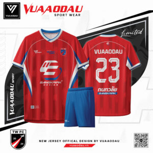 Áo Bóng Đá Compass Đỏ - Mạnh Mẽ & Năng Lượng Trên Sân Cỏ